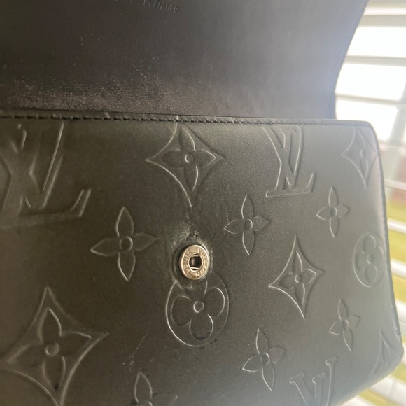 LOUIS VUITTON Porte-Tresor International Black Monogram Matte Wallet Crossbody - Picture 7 of 16